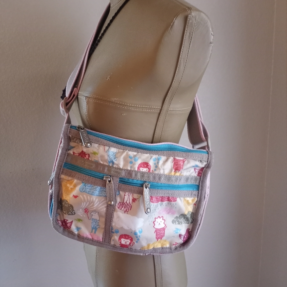 Lesportsac Multicolor Animals Rare Artist In Residence Bag Never Used.